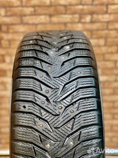 Kumho WinterCraft Ice WI31 215/55 R16 97T