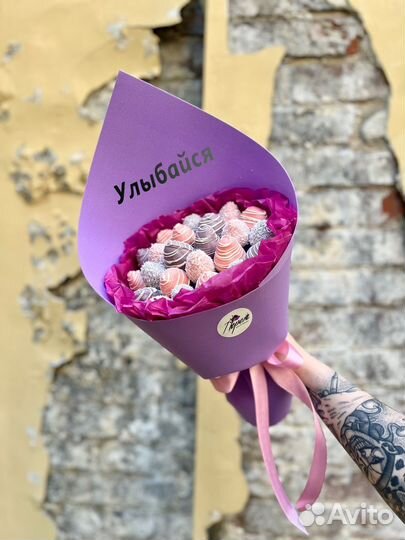 Клубника в шоколаде букет