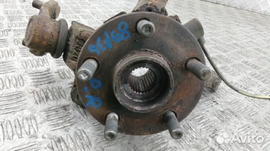Ступица передняя правая toyota avensis T25 (89P36N