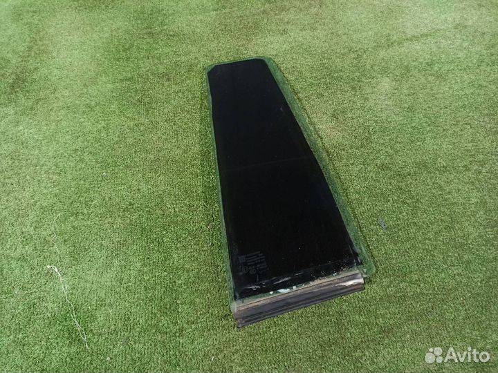 Стекло дверное заднее правое Opel Zafira B