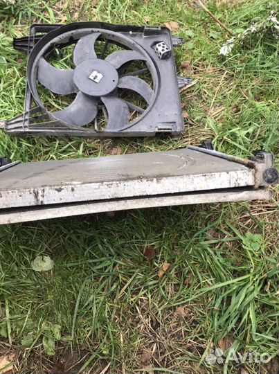 Радиаторы вентилятор Рено Logan 1.6л 2006г