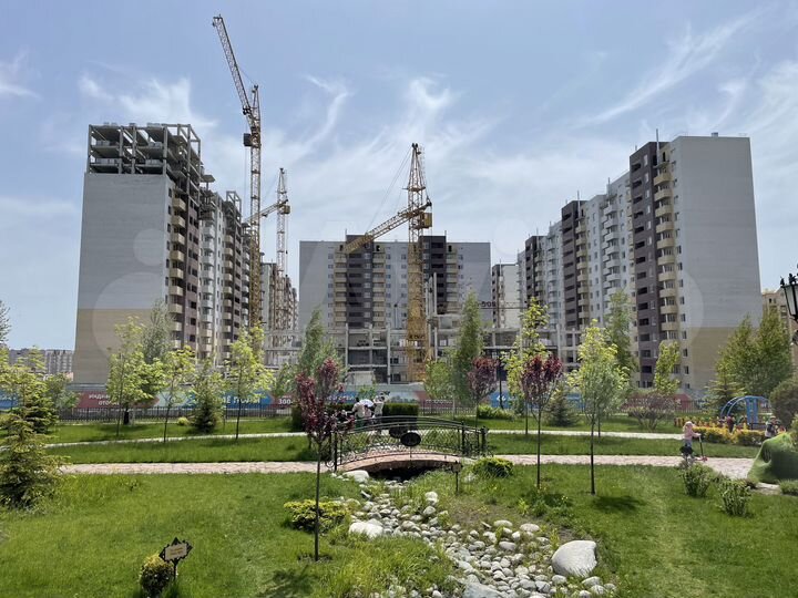 2-к. квартира, 58 м², 4/15 эт.