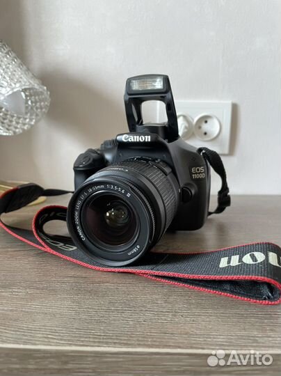 Зеркальный цифровой фотоаппарат Canon EOS 1100D