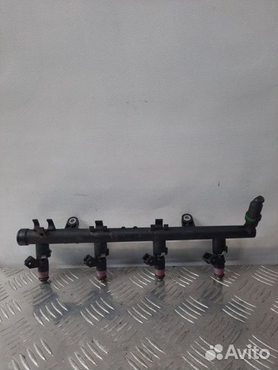 Топливная рампа Renault Scenic 2 минивен 1.6