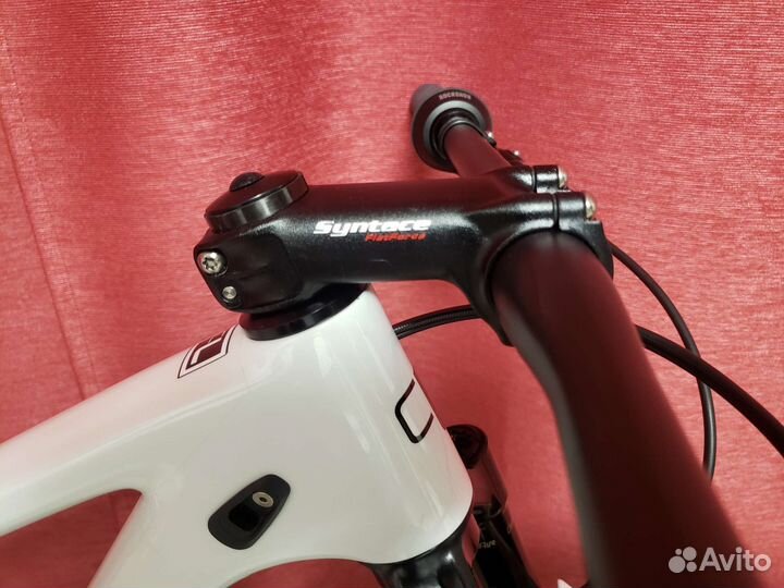 Продаю карбоновый xc-хардтейл Workswell WCB-M-162