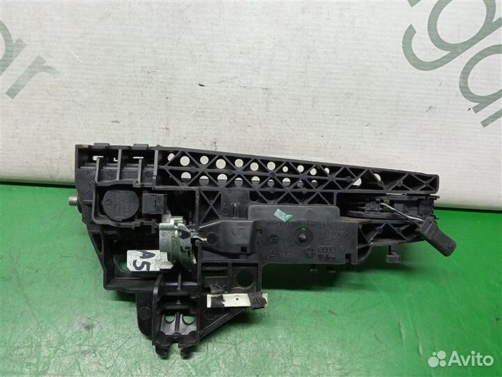 Ручка двери внешняя левая Audi A5 8T