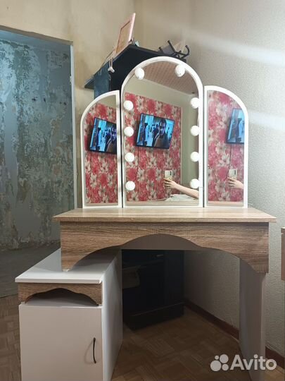 Туалетный столик бу