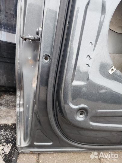 Audi Q7 4L Дверь передняя правая 92066220