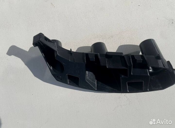 Кронштейн/крепление переднего бампера Hongqi H5