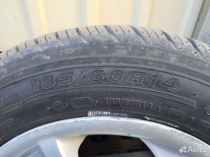 Продаётся хороший комплект колёс на Ваз R14