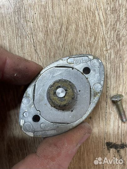 Шестерня люка VW Golf 2 Jetta 2