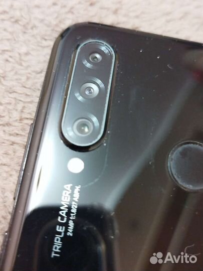 Телефон Huawei P30 lite