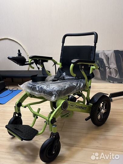 Инвалидная коляска электрическая MET Compact 35