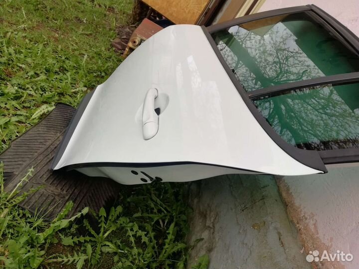 Дверь задняя левая Renault megane 3 меган 3