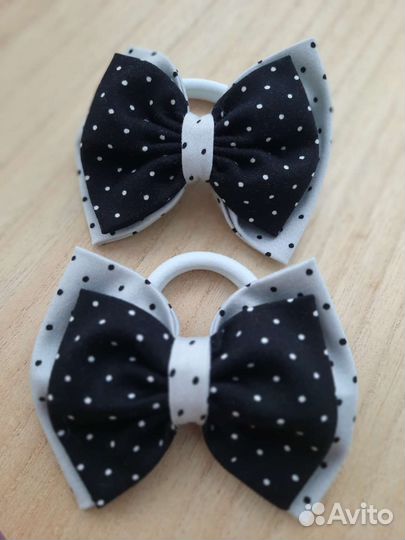 Резинка для волос с бантом. Ручная работа