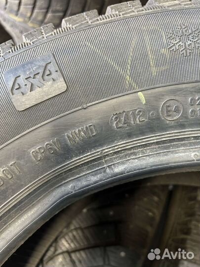 Continental ContiIceContact 4x4 215/65 R16