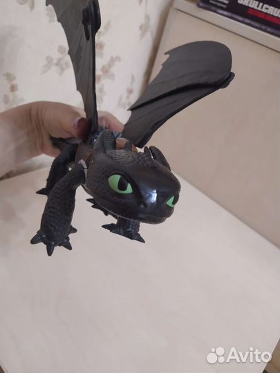 Игрушка дракон Беззубик