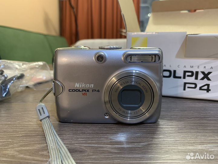 Компактный фотоаппарат Nikon Coolpix p4 vr