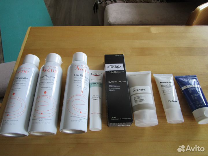 Пакет ухаживающей косметики