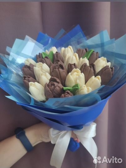 Шоколад ручной работы, цветы из шоколада