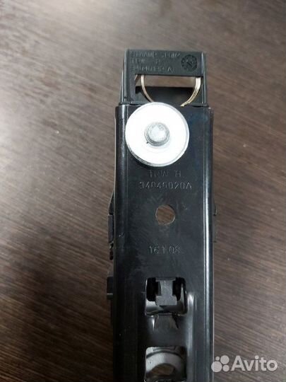 Механизм регулировки ремня безопасности Mercedes S