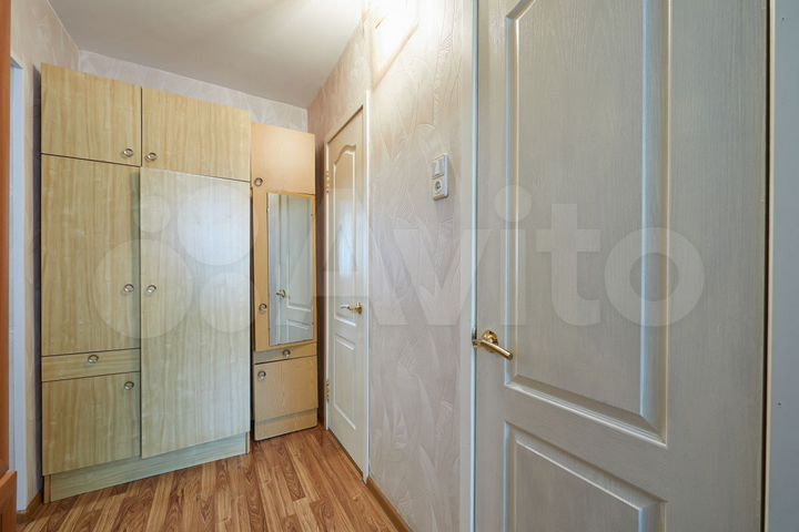 2-к. квартира, 50 м², 1/10 эт.