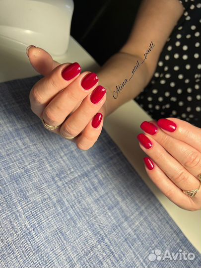 Маникюр и педикюр