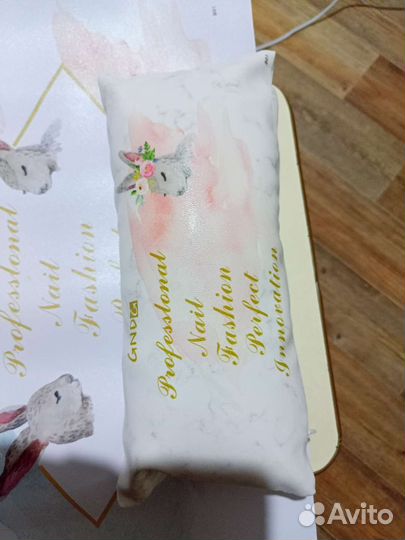 Подставка под руку для маникюра