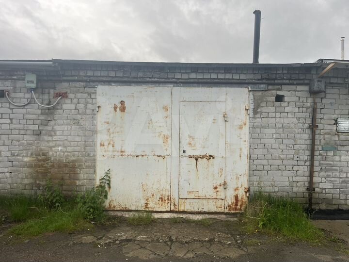 Гараж, > 30 м²