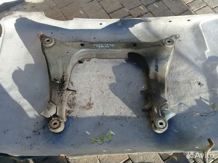 Балка подмоторная 1.8 механика VW Passat B5