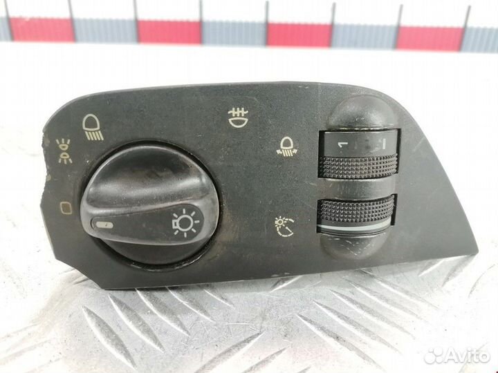 Переключатель света seat Cordoba 1996 6N1941531M