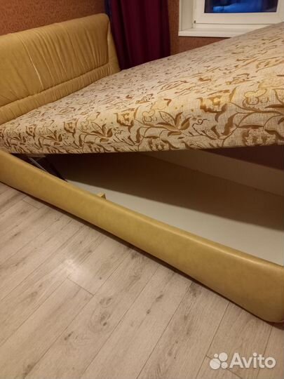 Кровать двухспальная с матрасом бу 160 200