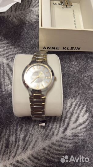 Часы женские Anne klein