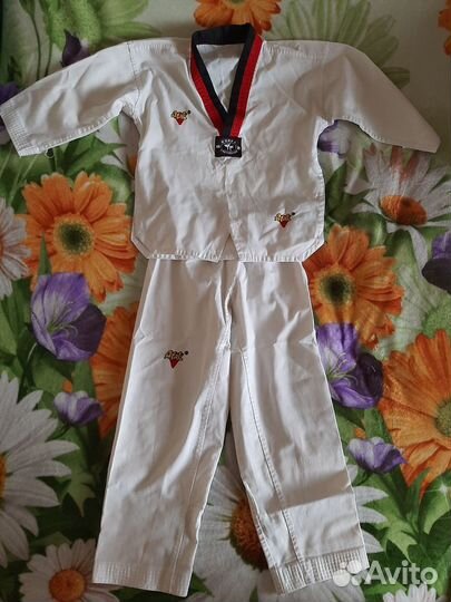 Костюм для тхэквондо