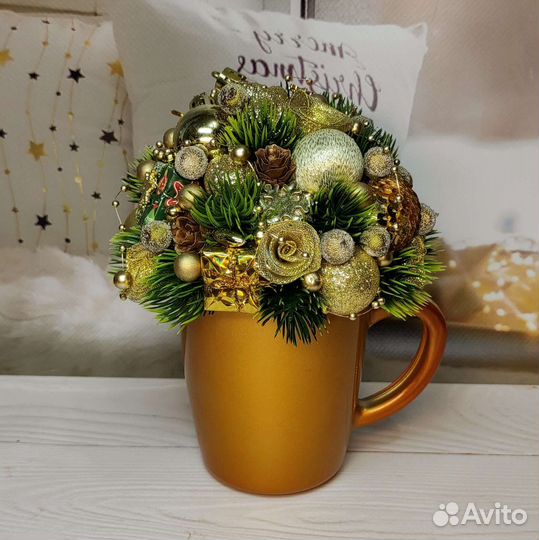 Новогодняя композиция в кружке. Новогодний декор