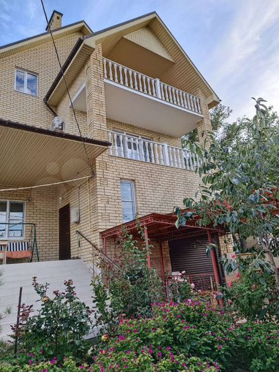 Дом 556 м² на участке 6 сот.