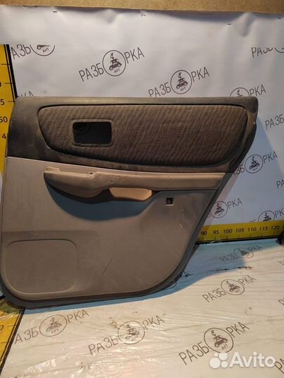 Обшивка двери задняя Subaru Impreza 1998
