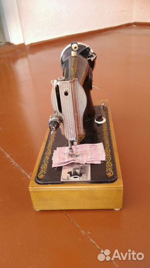 Швейная машинка