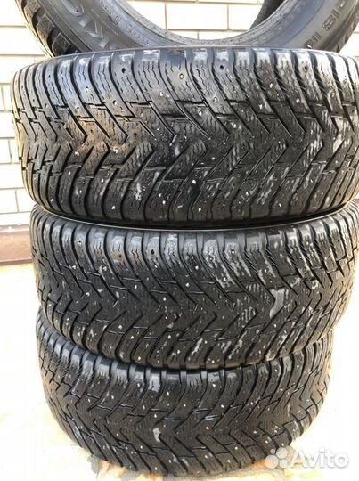 Nokian Tyres Hakkapeliitta 8 SUV 285/60 R18 200J