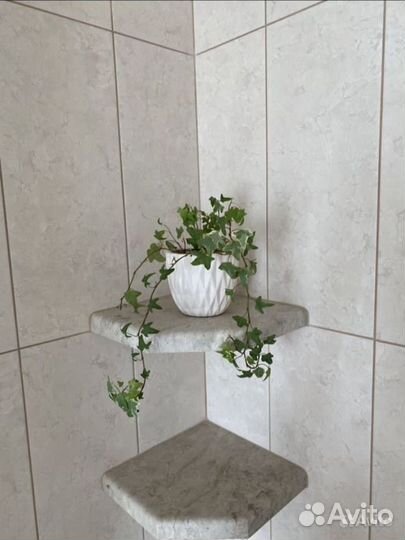 Полочка для ванной из камня