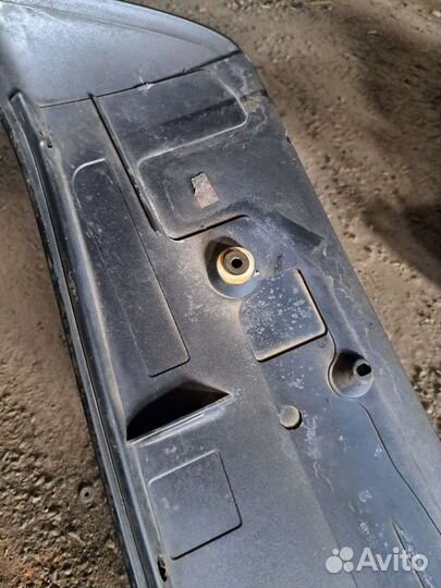 Спойлер крышки багажника на Porsche Cayenne