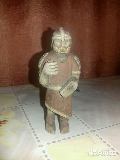 Фигурка дерево