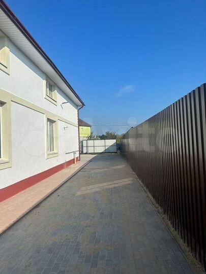 Дом 230 м² на участке 7,6 сот.