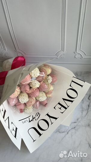 Клубника в шоколаде букеты