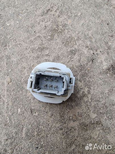 Кнопка стеклоподъемника Рено Меган 2