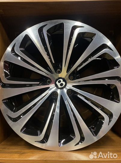 Диски R22 5x130 Bentley Bentayga