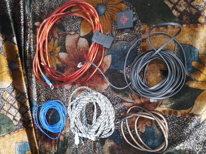 Активный сабвуфер