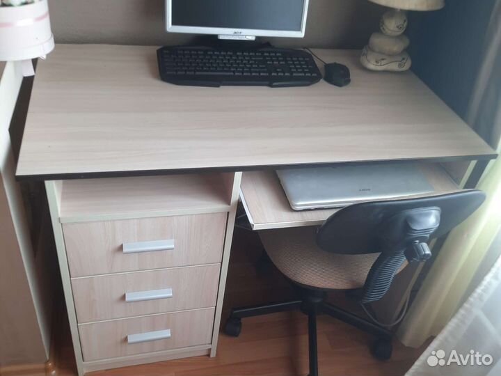 Компьютерный стол