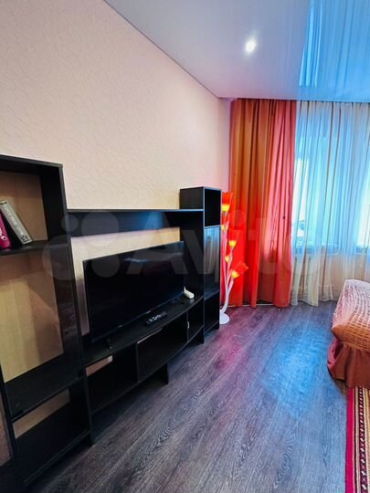 2-к. квартира, 55 м², 3/10 эт.