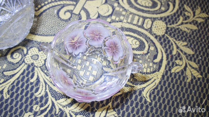 Ваза из цветного стекла